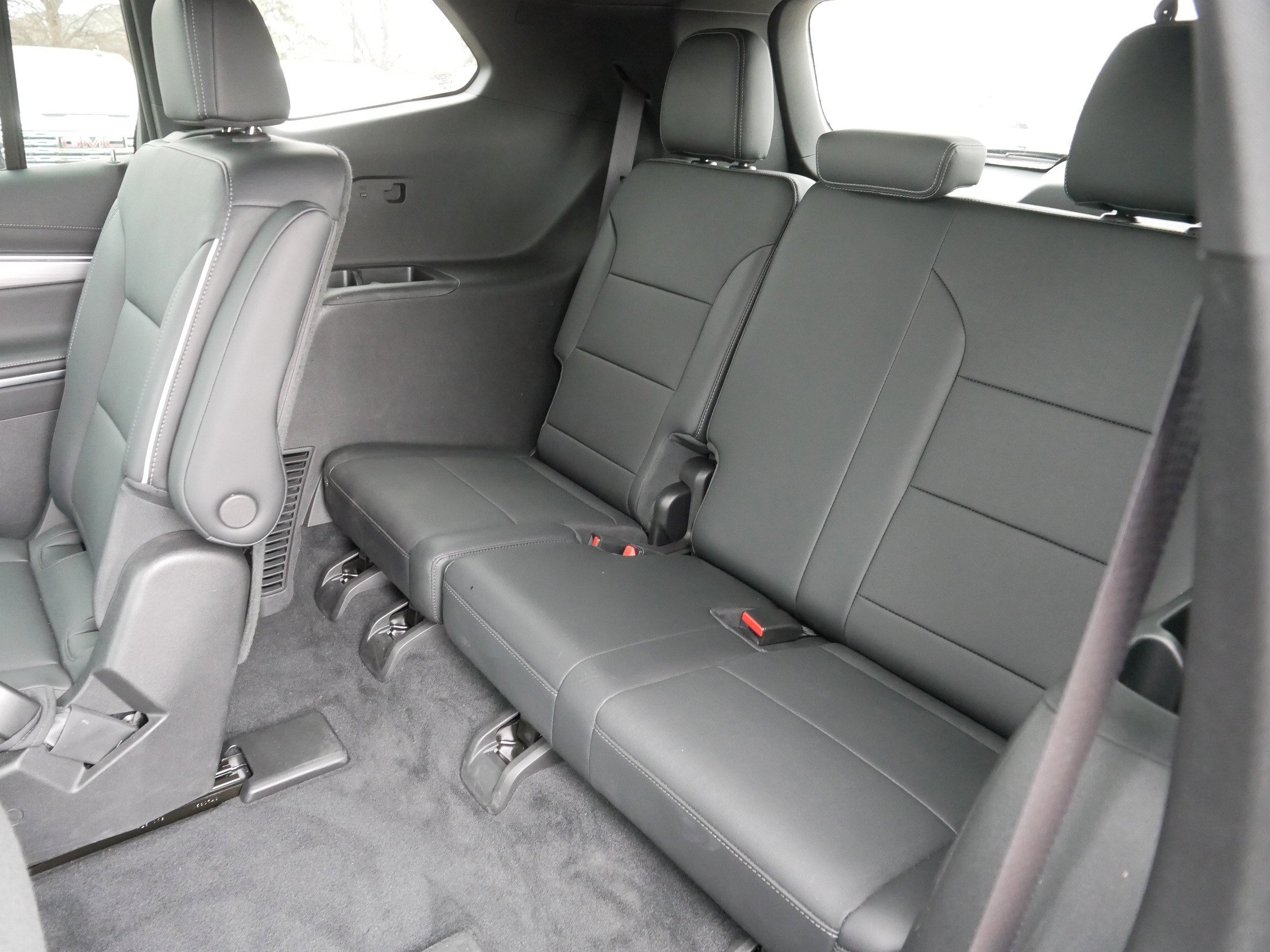 Used 2025 Buick Enclave Preferred image 35