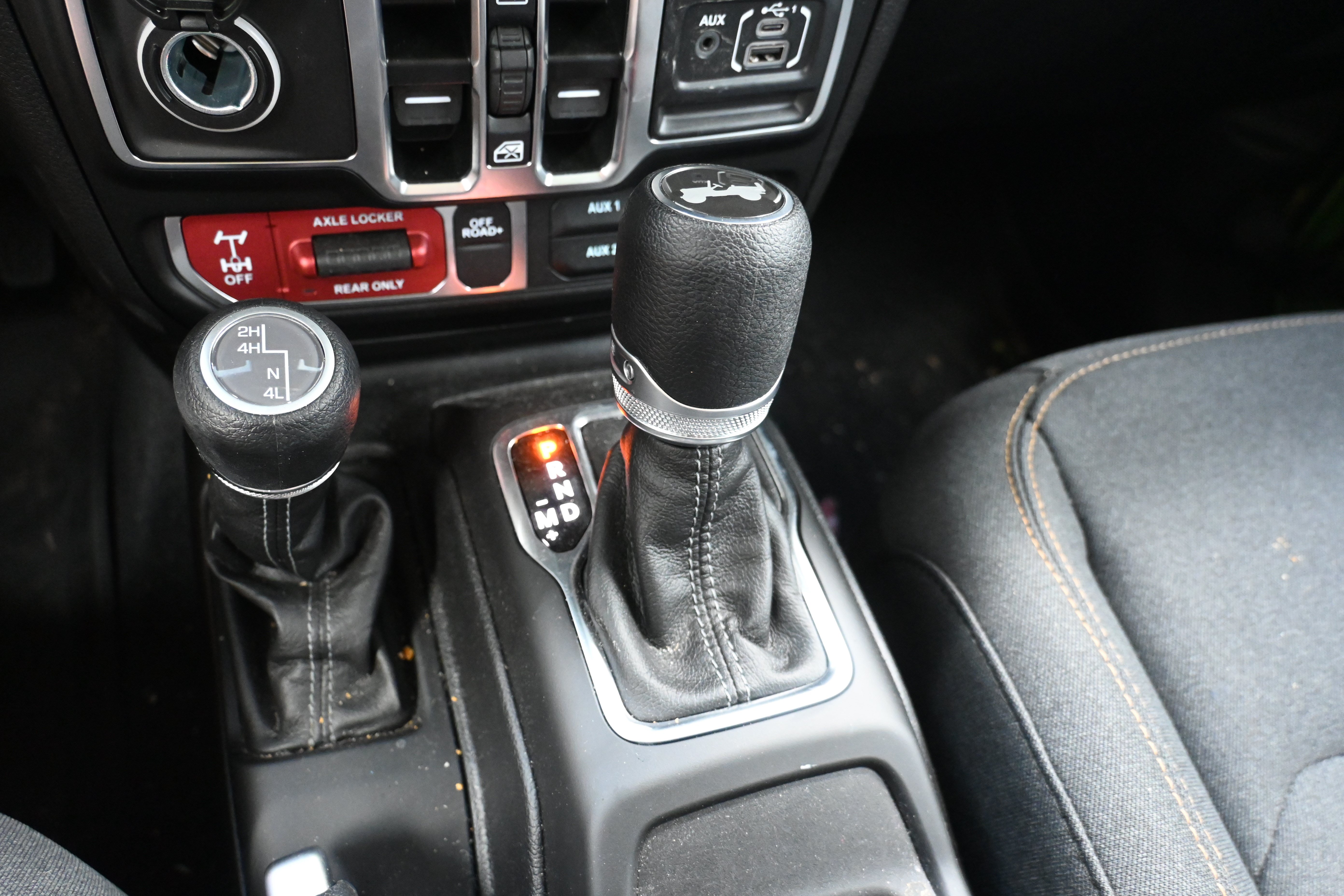 Used 2025 Jeep Wrangler Unlimited Sport AWD/4WD image 17