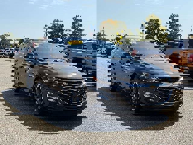 Used 2023 Chevrolet Malibu LT image 4