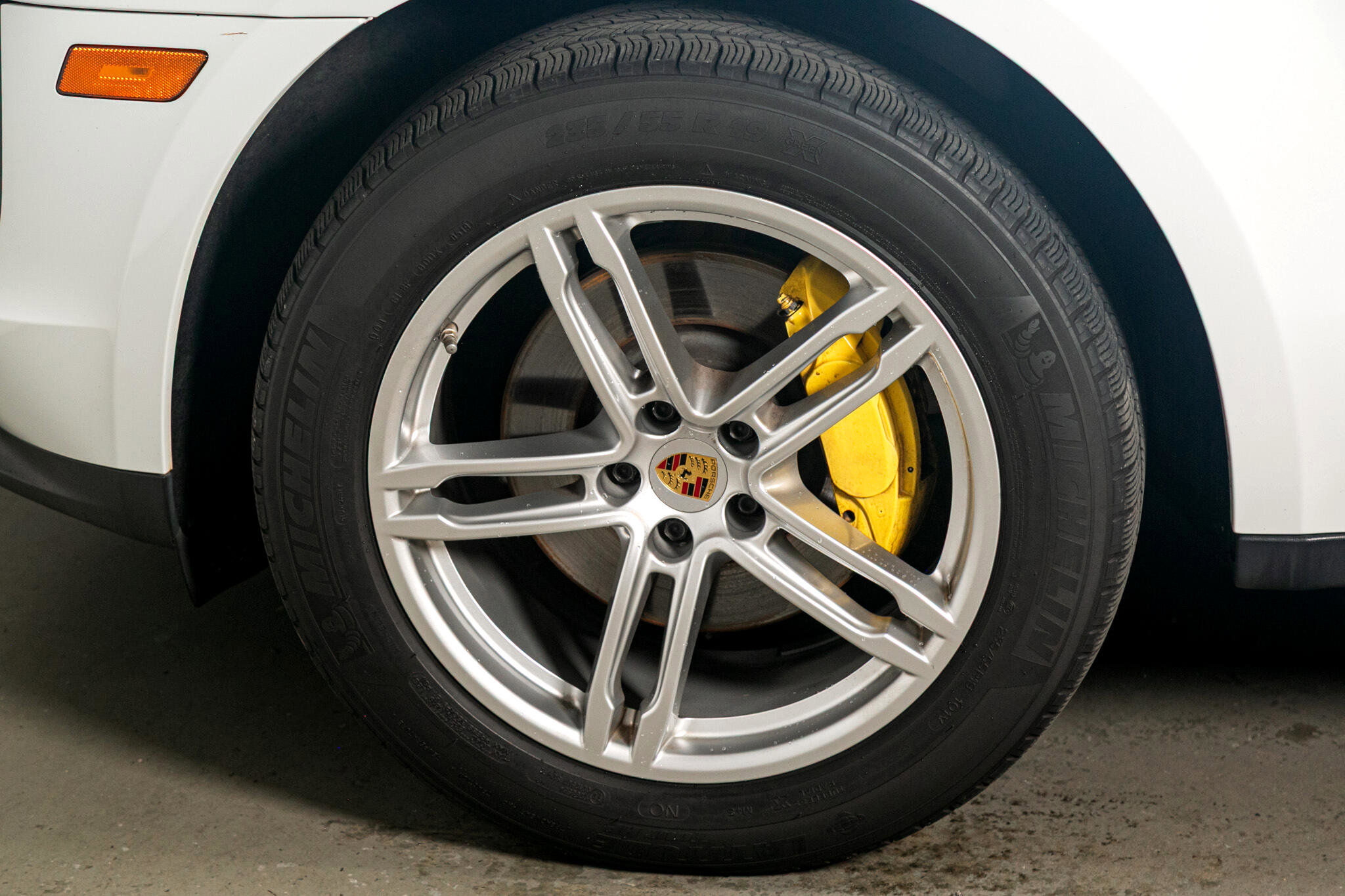 Used 2019 Porsche Macan w/ Premium Package Plus image 16