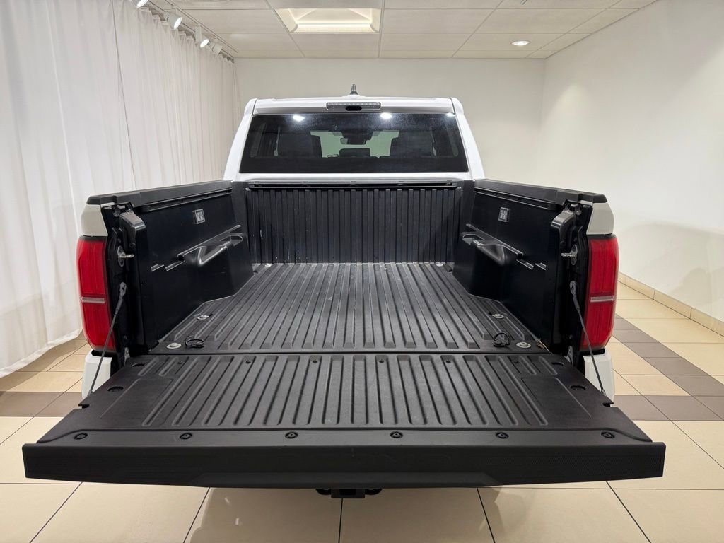 Certified 2025 Toyota Tacoma TRD Off-Road image 11