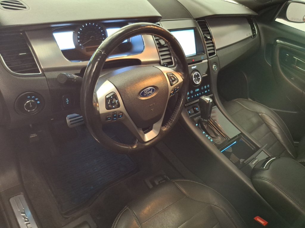 Used 2013 Ford Taurus SHO AWD/4WD image 19