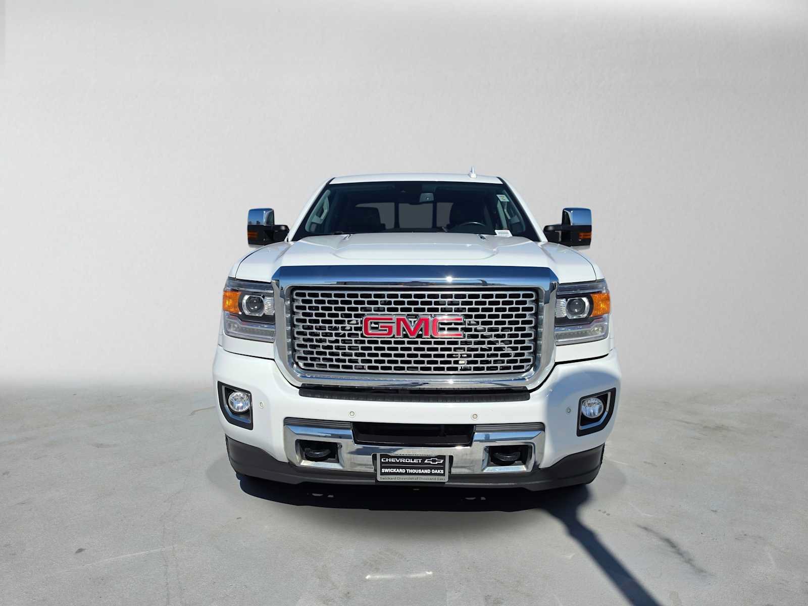 Used 2016 GMC Sierra 2500 Denali w/ Duramax Plus Package AWD/4WD image 8