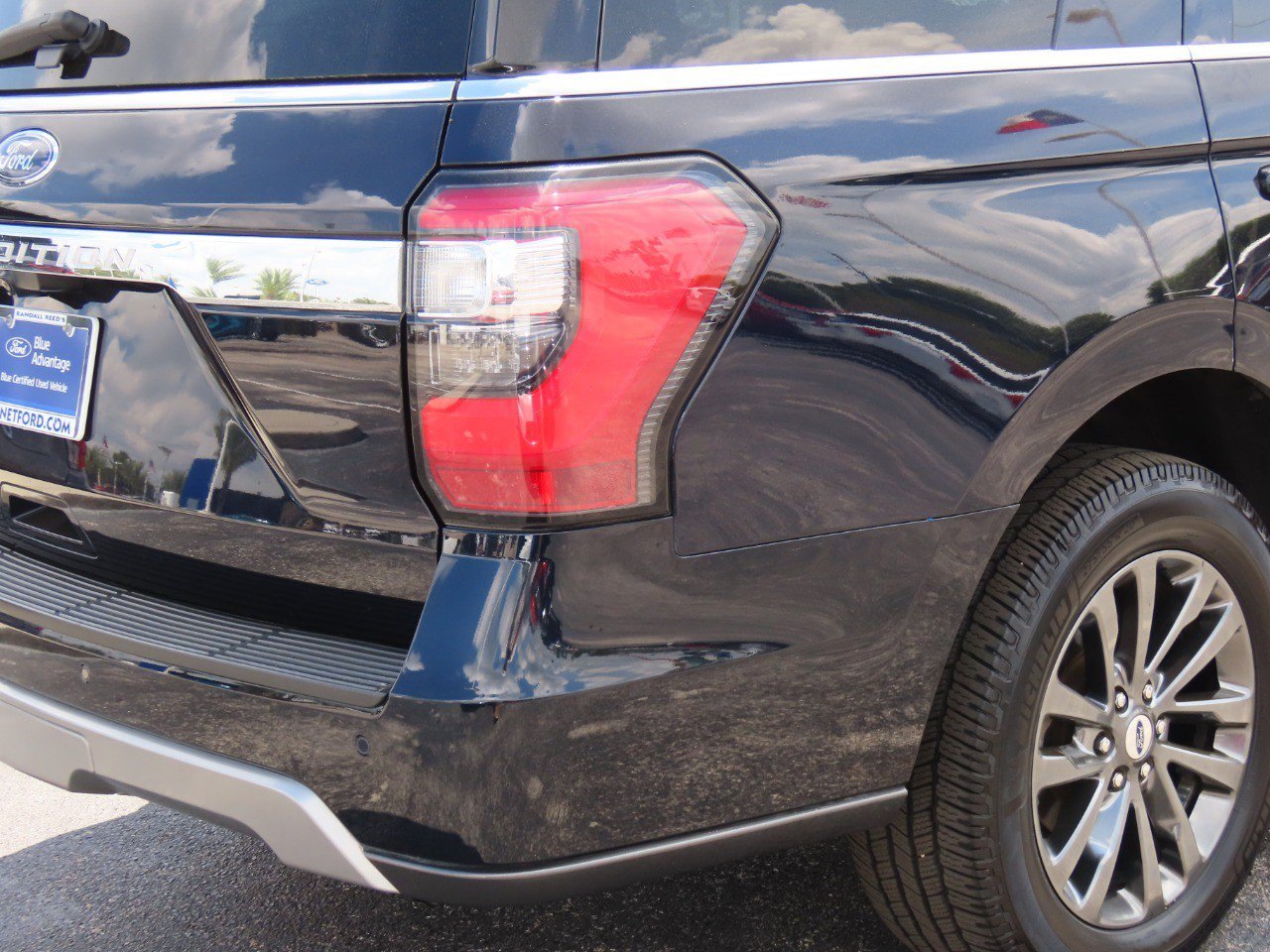 Certified 2021 Ford Expedition Limited image 10