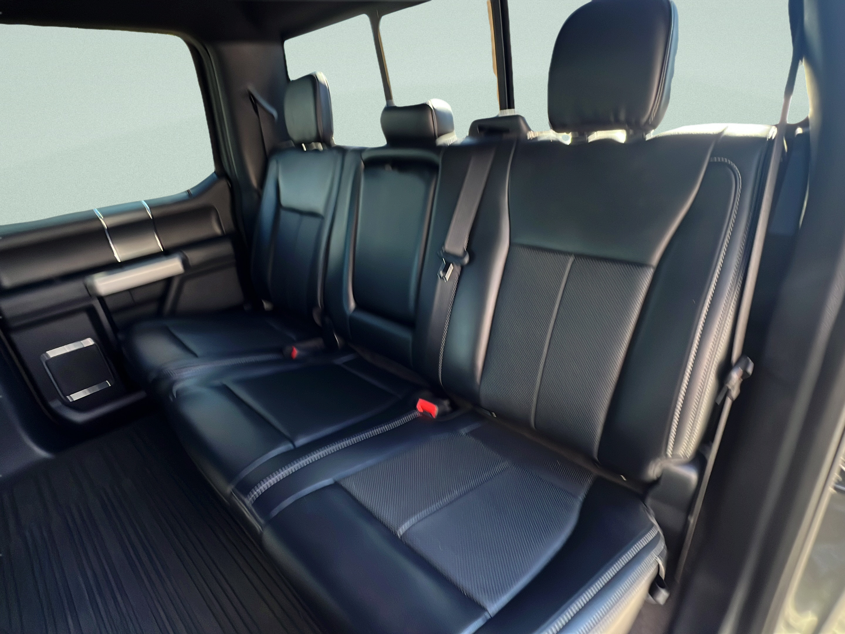 Used 2020 Ford F150 Lariat AWD/4WD image 10