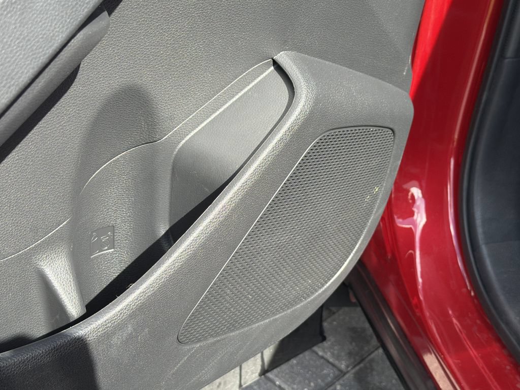 Used 2023 Toyota Corolla Cross LE FWD image 19