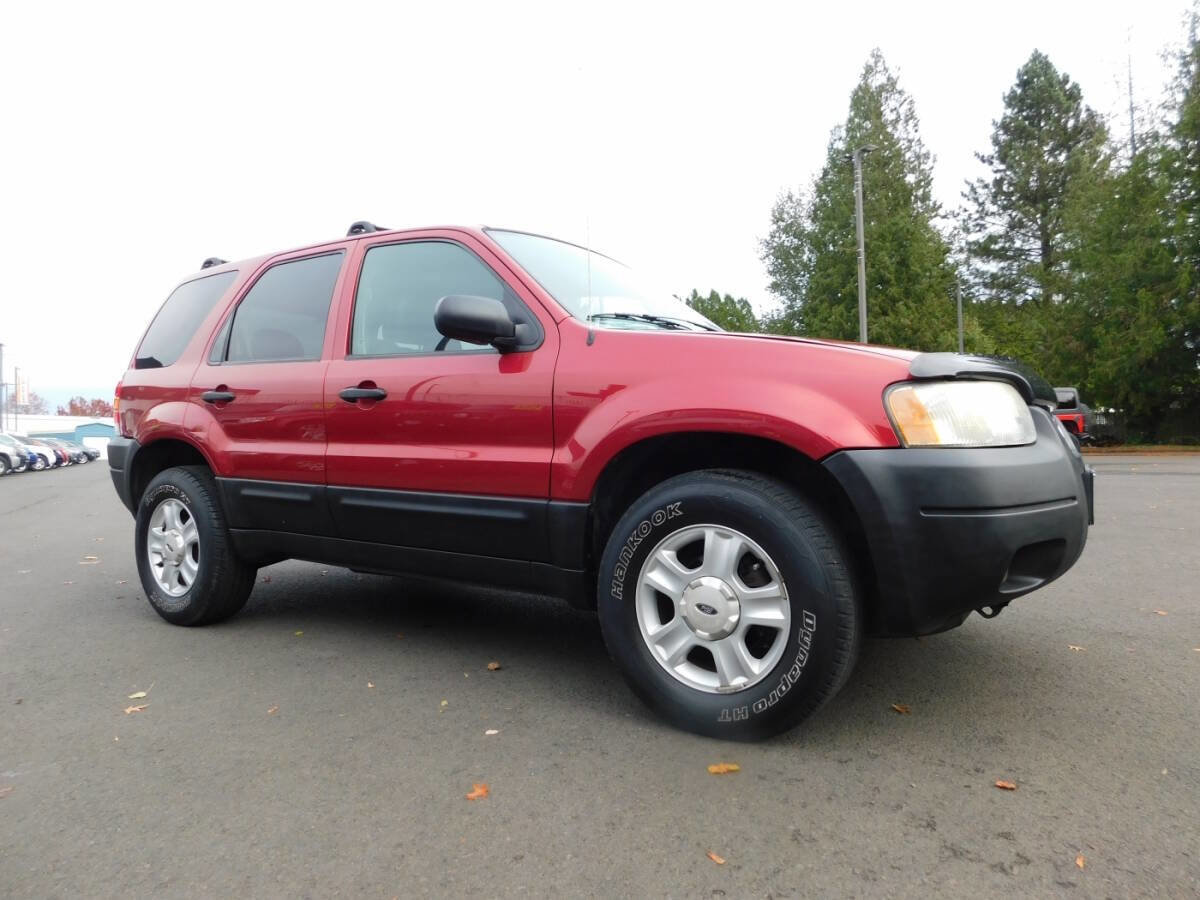 Used 2003 Ford Escape XLT image 1