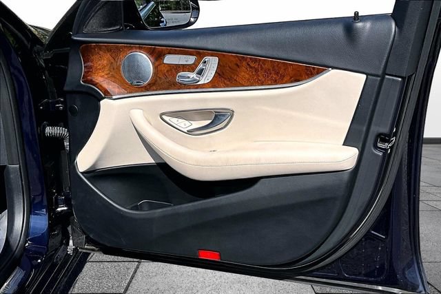 Used 2019 Mercedes-Benz E 300 4MATIC image 31