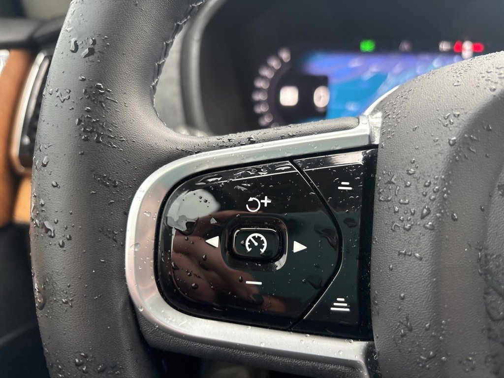 Certified 2023 Volvo XC90 B5 Plus image 20