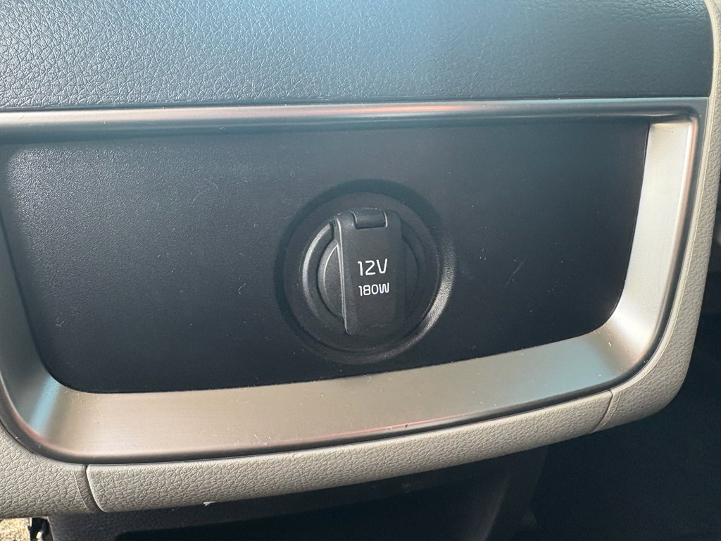 Used 2024 Kia Carnival LX image 25