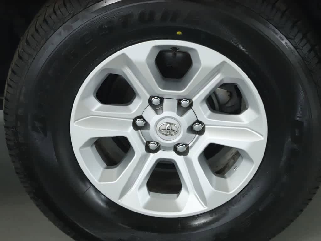 Certified 2023 Toyota 4Runner SR5 Premium w/ Moonroof Package AWD/4WD image 46
