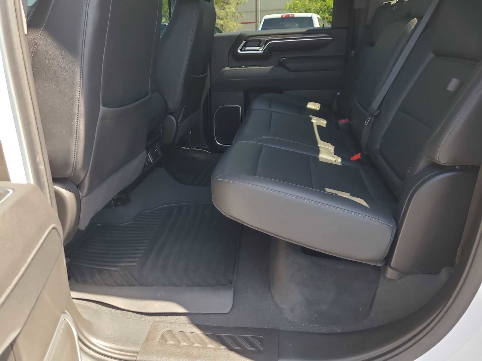 Used 2025 Chevrolet Silverado 3500 LTZ AWD/4WD image 21