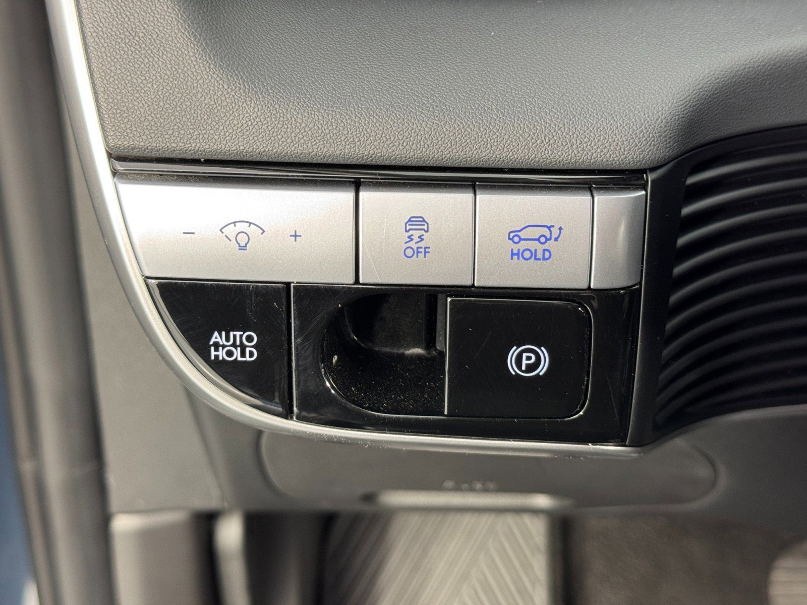 Used 2024 Hyundai Ioniq 5 SEL image 16