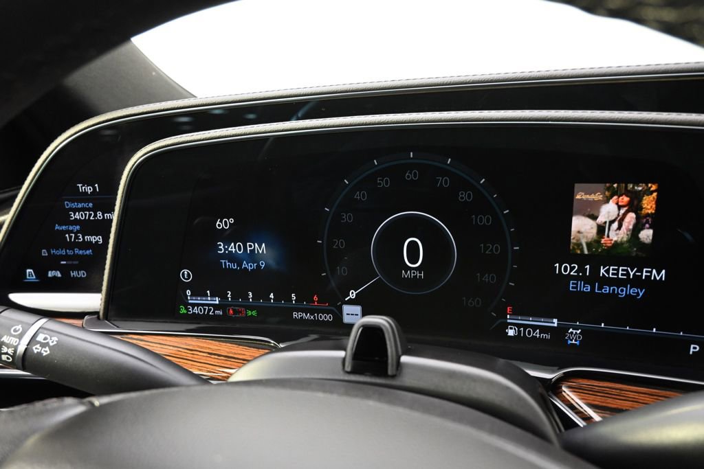 Certified 2023 Cadillac Escalade Premium Luxury image 27