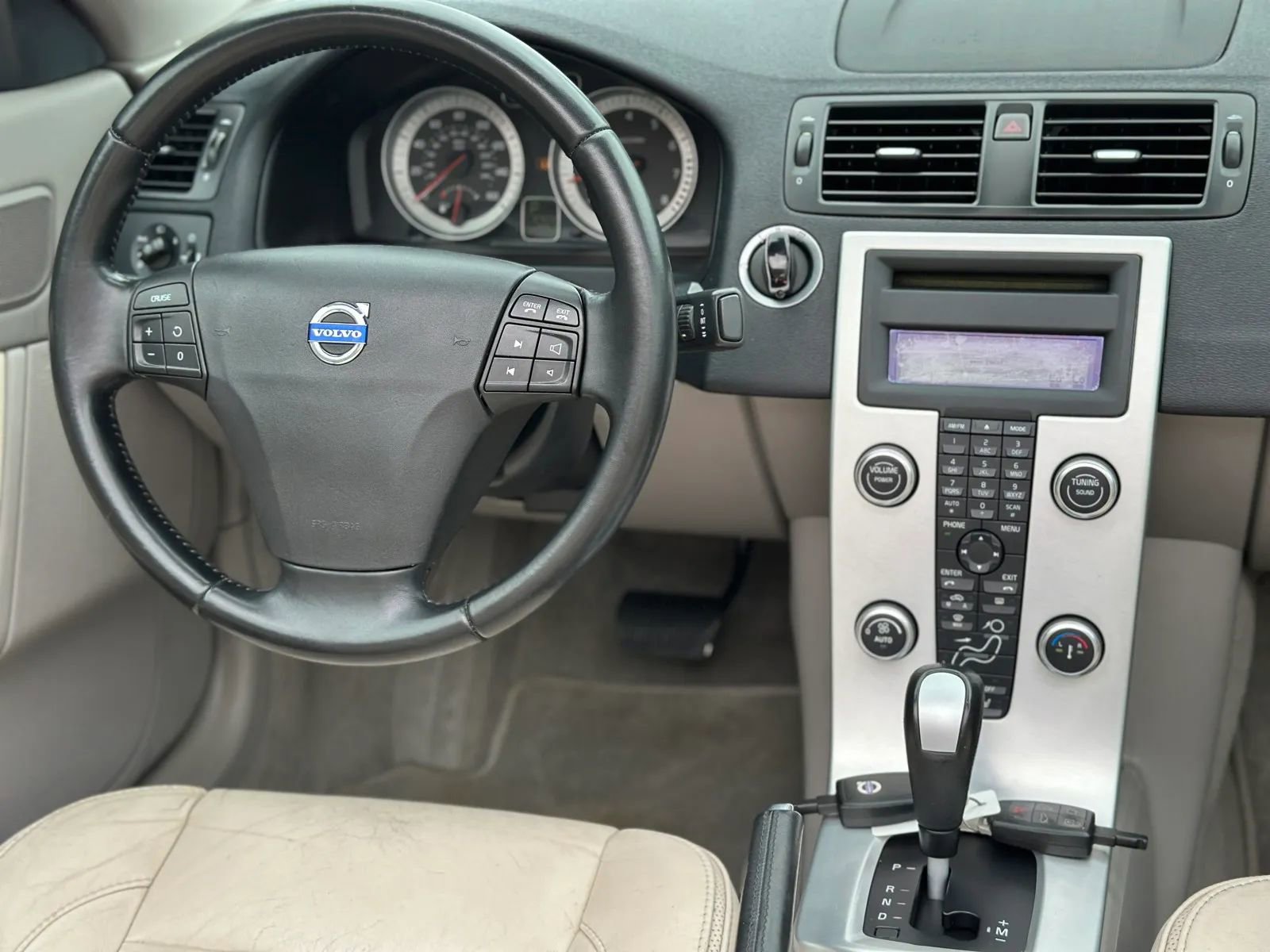 Used 2013 Volvo C70 T5 image 23