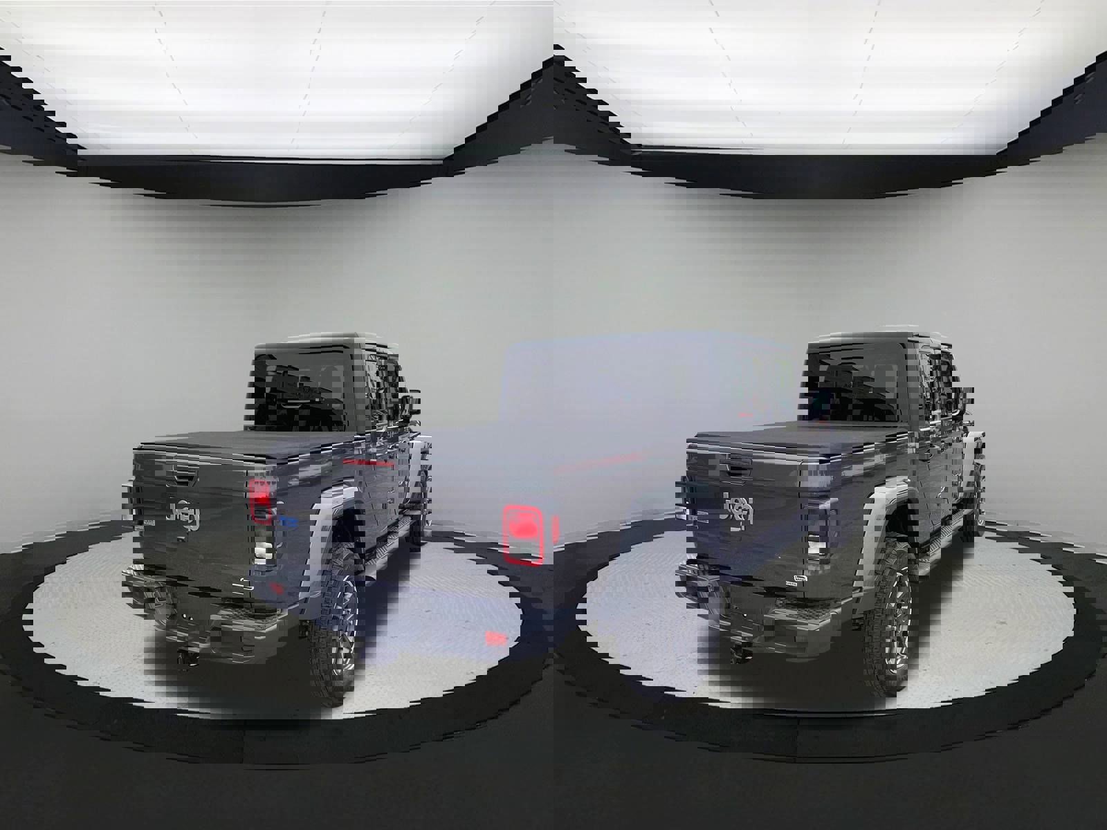 Used 2021 Jeep Gladiator Overland w/ Dual Top Group image 8