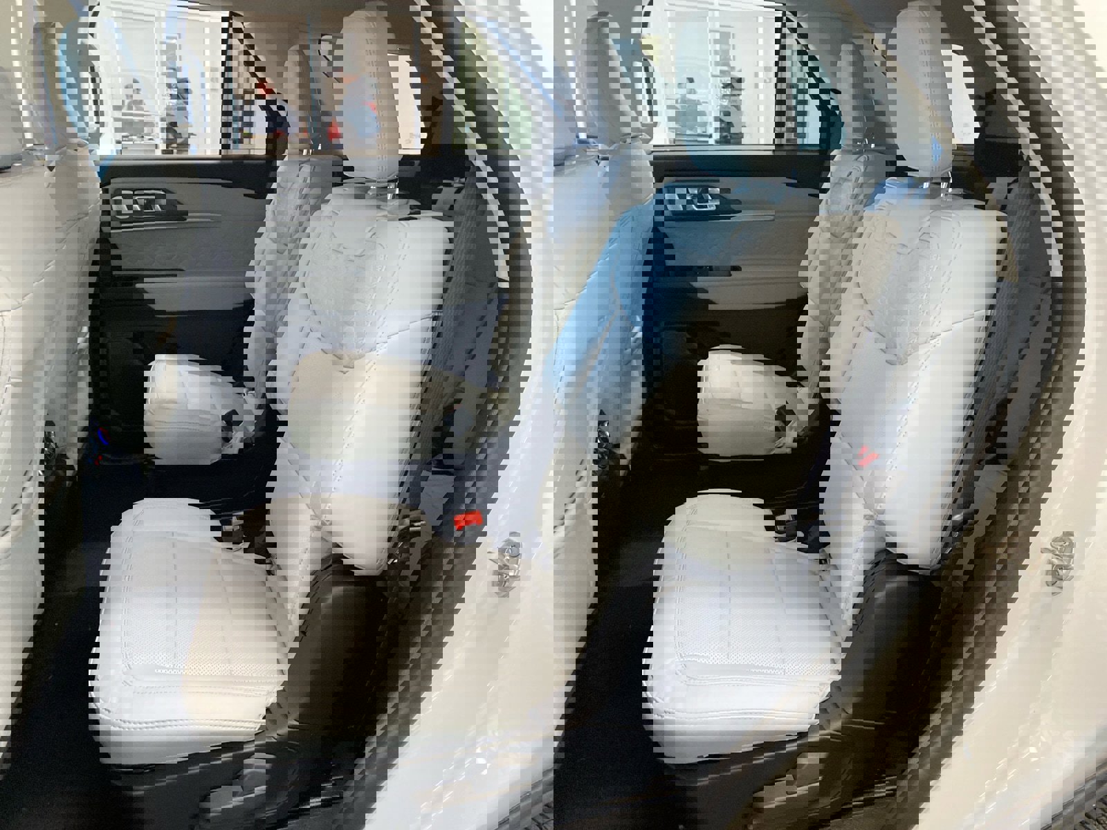 New 2026 Ford Explorer Platinum w/ LUX Leather Package image 18