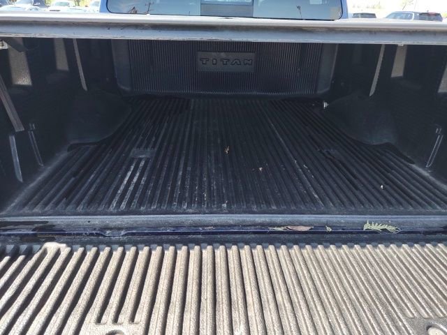 Used 2017 Nissan Titan SV image 6