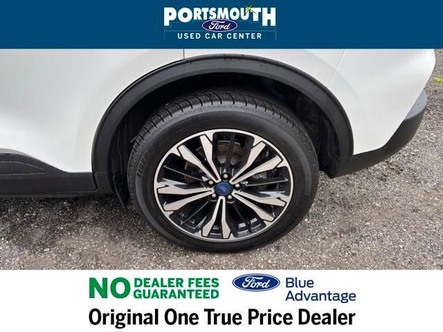 Used 2022 Ford Escape SEL w/ SEL Stealth AWD Package image 31