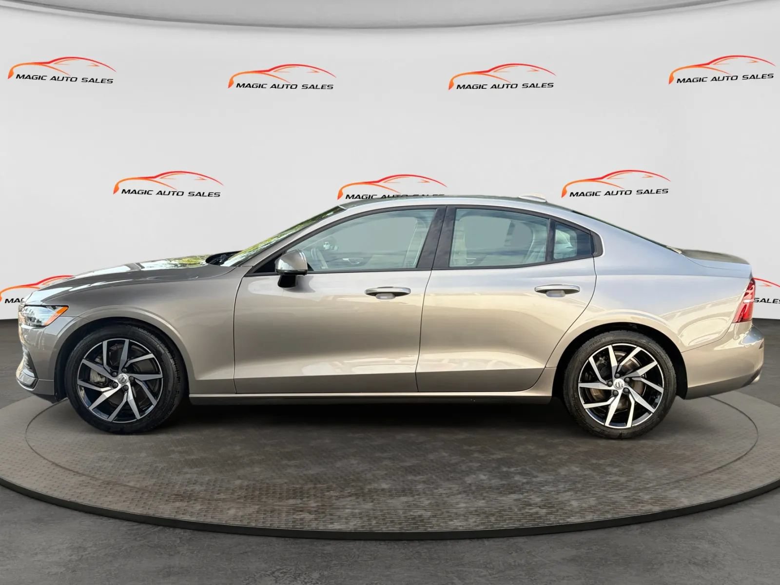Used 2019 Volvo S60 T6 Momentum AWD/4WD image 7