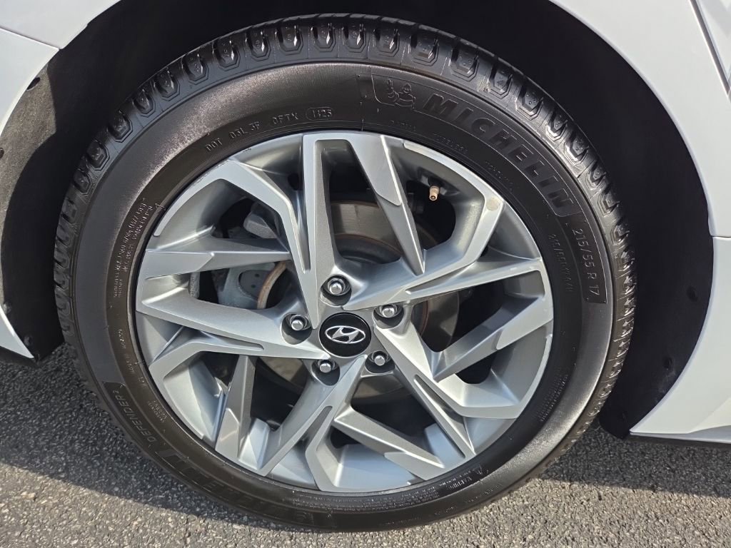 Used 2023 Hyundai Sonata SEL image 17