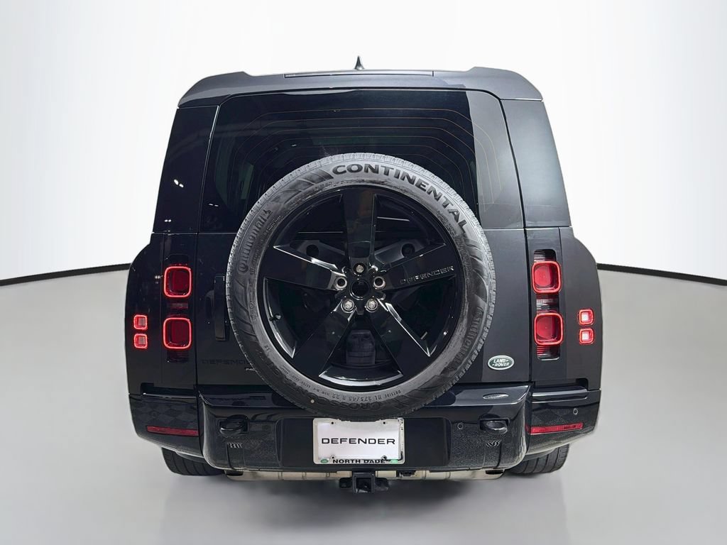 Certified 2023 Land Rover Defender 130 X-Dynamic SE AWD/4WD image 6