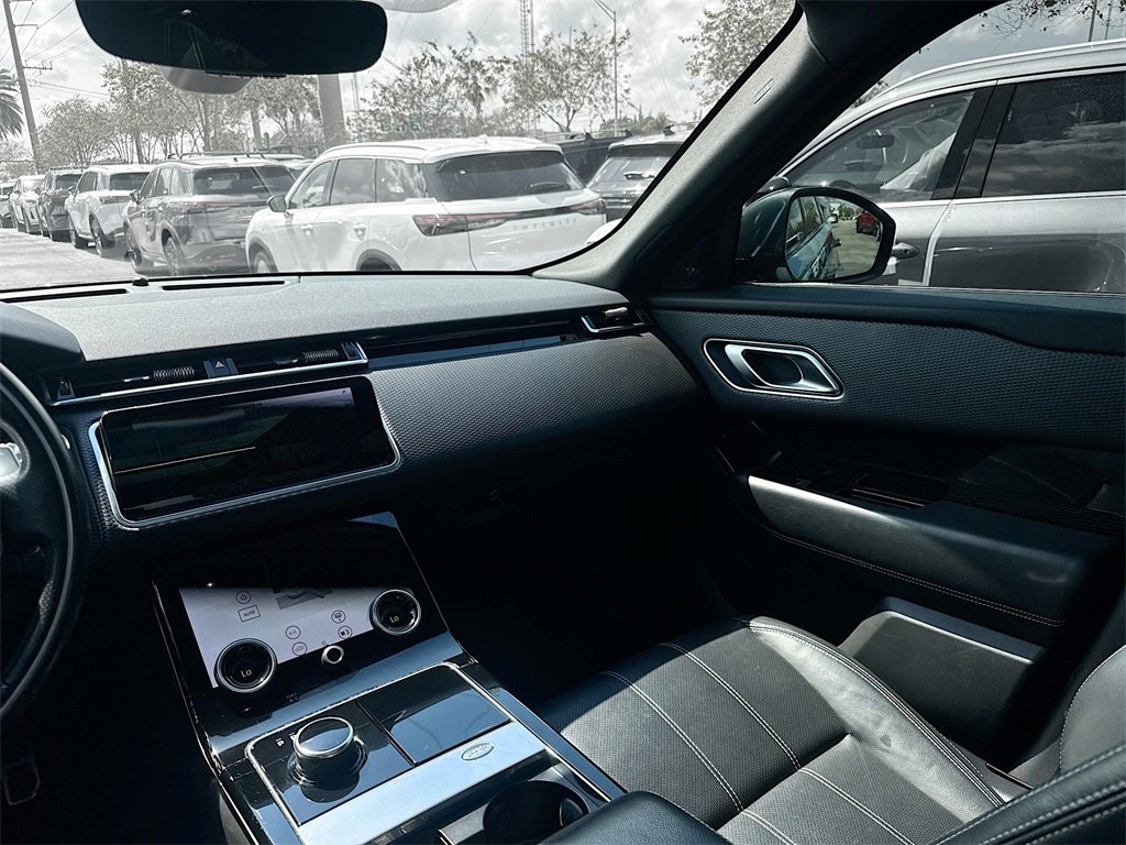Used 2020 Land Rover Range Rover Velar R-Dynamic S image 25