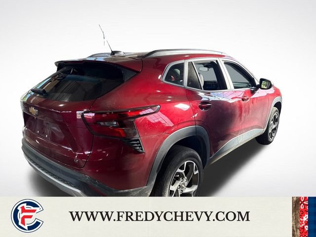 Used 2025 Chevrolet Trax LT w/ Driver Confidence Package FWD image 5