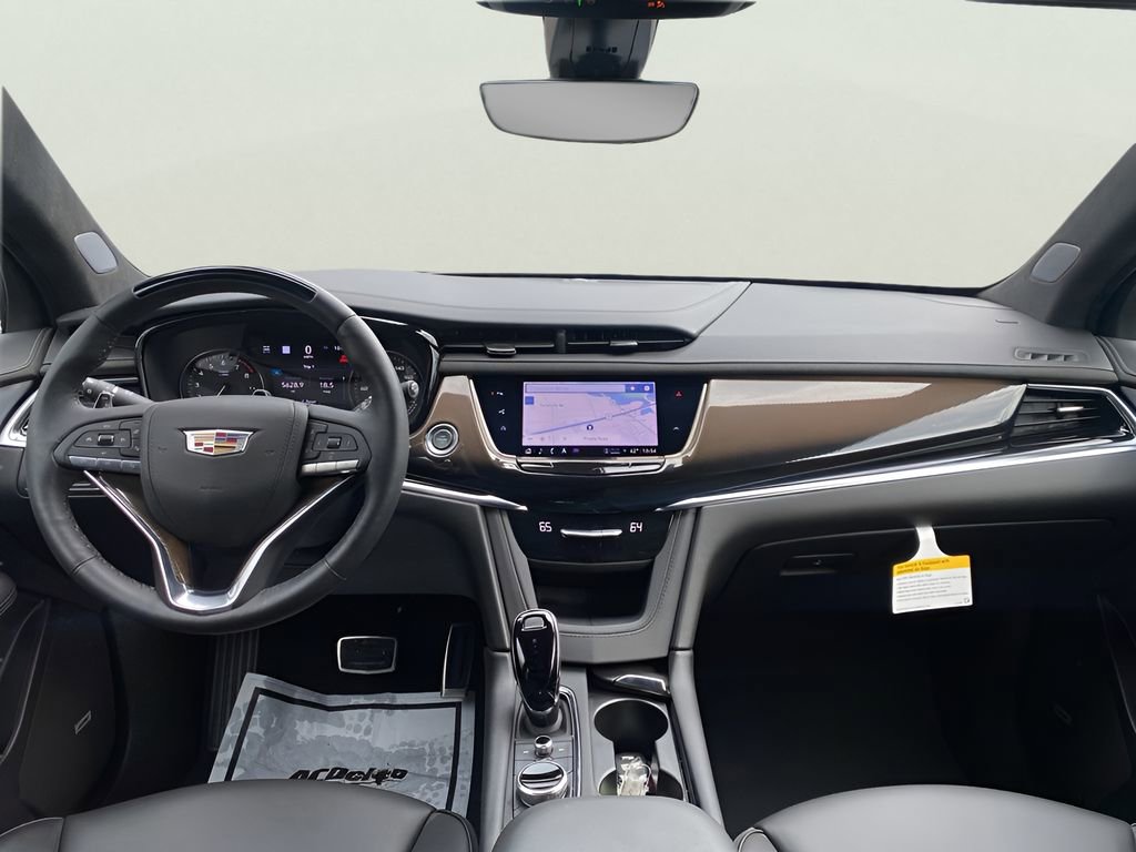 Used 2025 Cadillac XT6 Sport w/ Platinum Package image 18