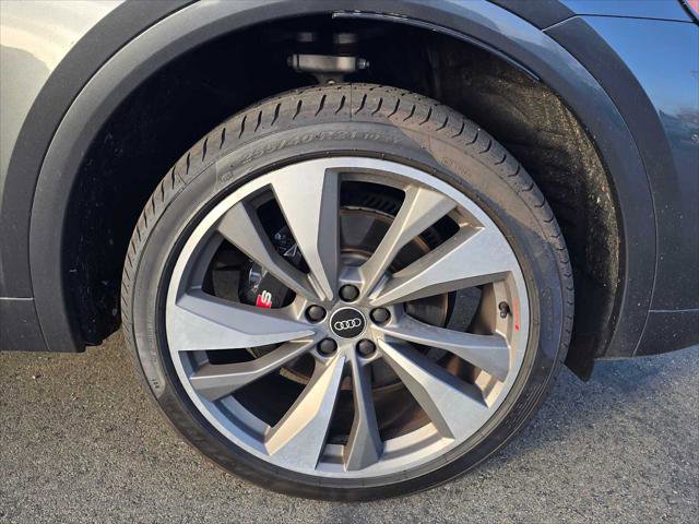 Used 2023 Audi SQ5 Premium Plus w/ Premium Plus Package image 9