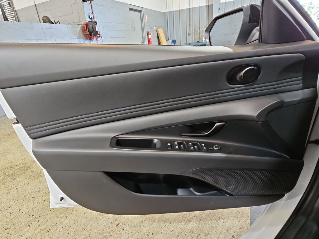 New 2025 Hyundai Elantra Sport image 25