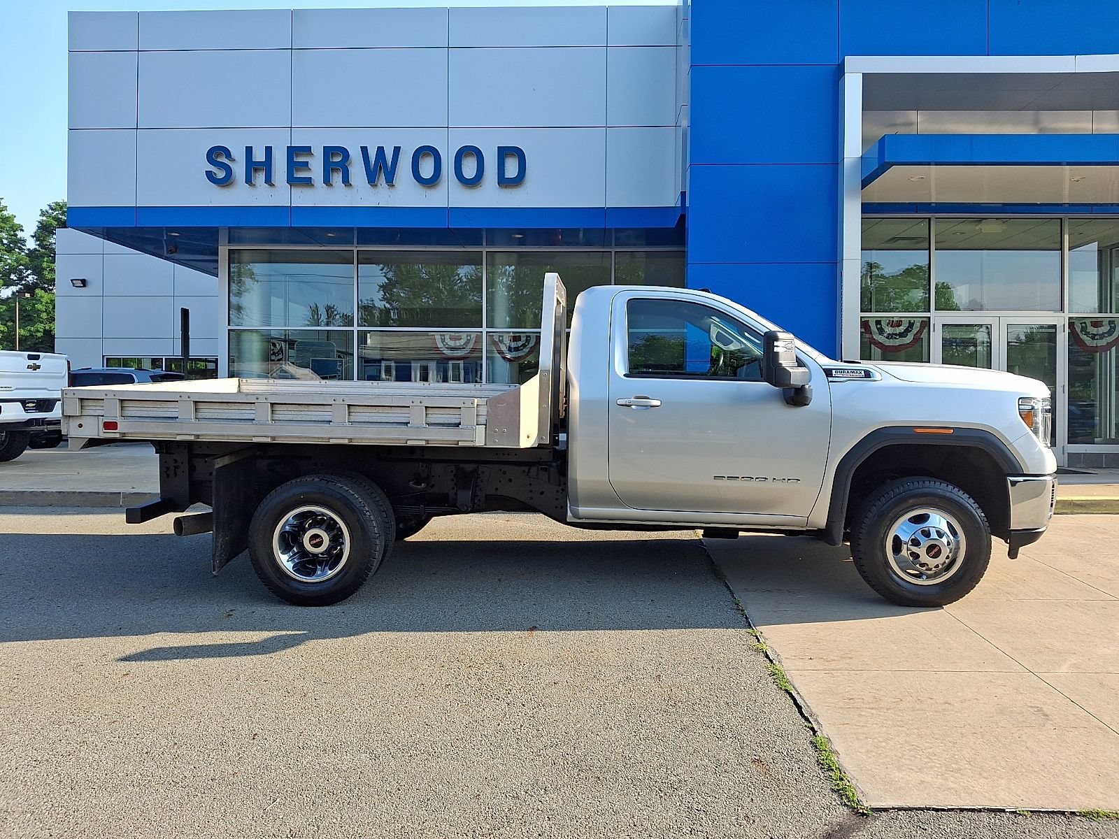 Used 2022 GMC Sierra 3500 SLE w/ SLE Convenience Package AWD/4WD image 8