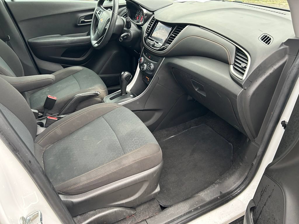 Used 2020 Chevrolet Trax LS w/ Tint and Cruise Package FWD image 8