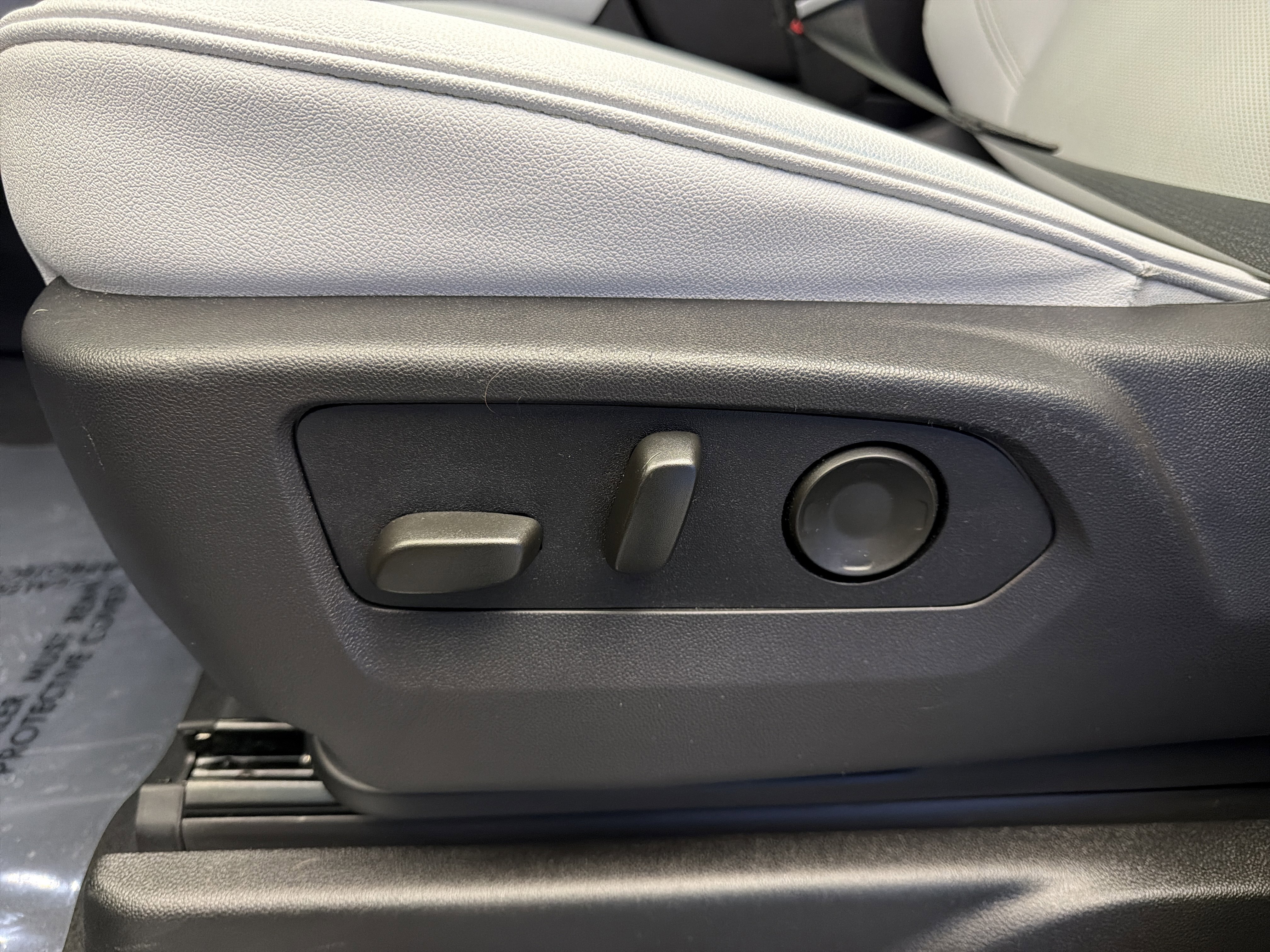 Used 2026 Chevrolet Tahoe Premier image 12