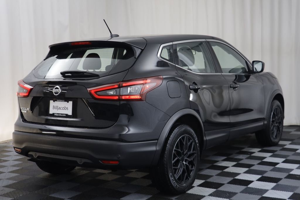 Used 2021 Nissan Rogue Sport S image 16