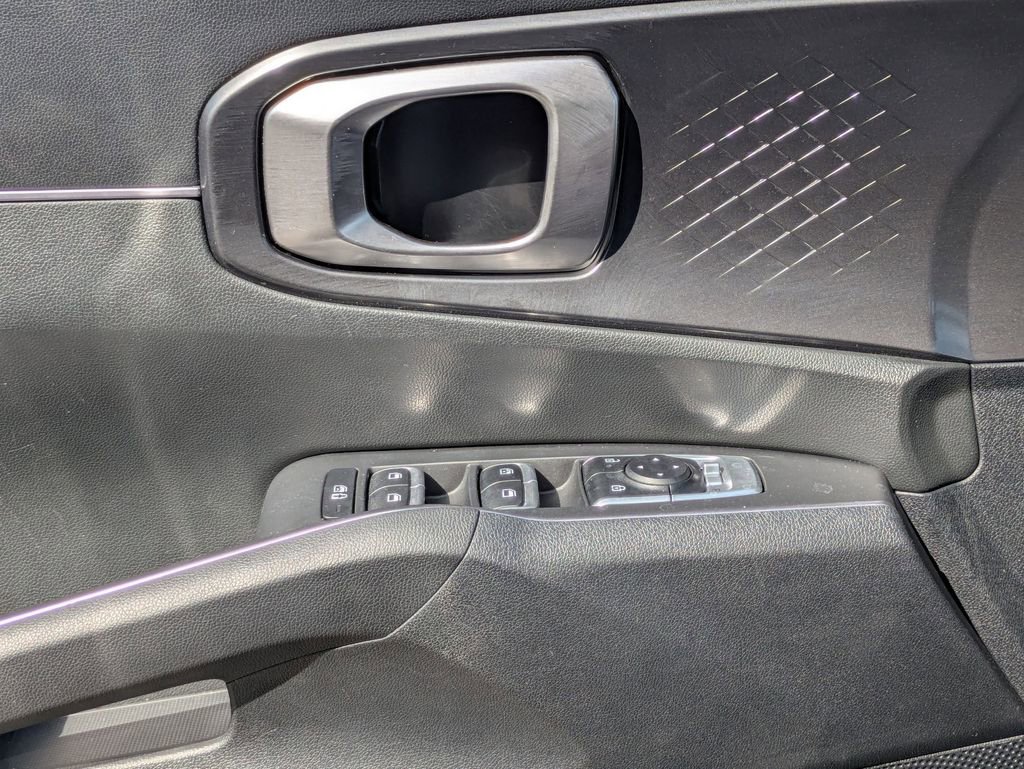 Used 2024 Kia Sorento S FWD image 13