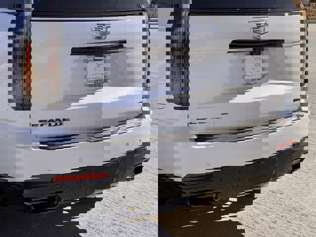 Certified 2026 Cadillac Escalade ESV Platinum Sport w/ LPO, ONYX Package image 8