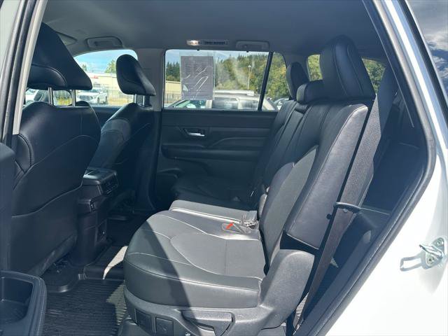 Certified 2024 Toyota Grand Highlander AWD image 15