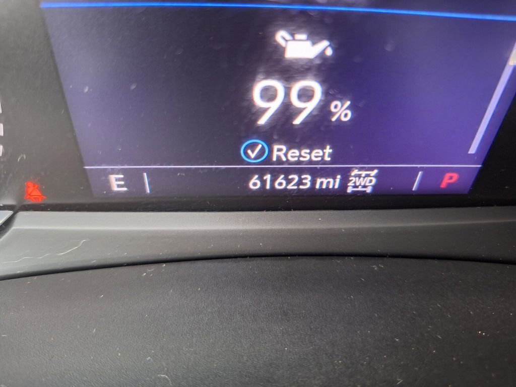 Used 2023 Cadillac XT4 Premium Luxury image 16