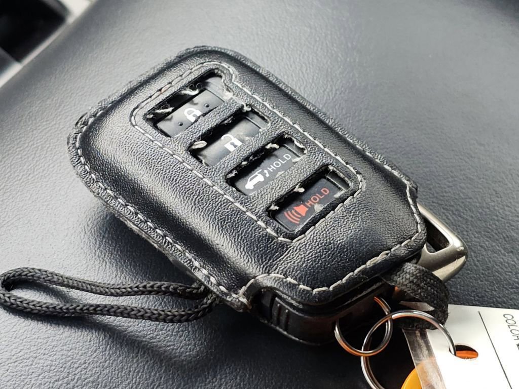 Used 2017 Lexus LX 570 4WD w/ Luxury Package image 38