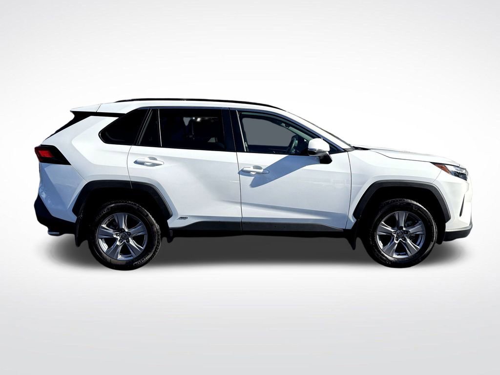 Used 2024 Toyota RAV4 XLE image 9