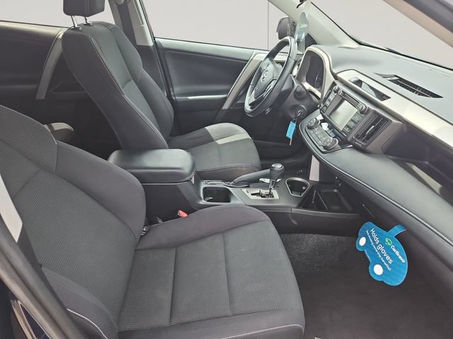 Used 2017 Toyota RAV4 XLE FWD image 17