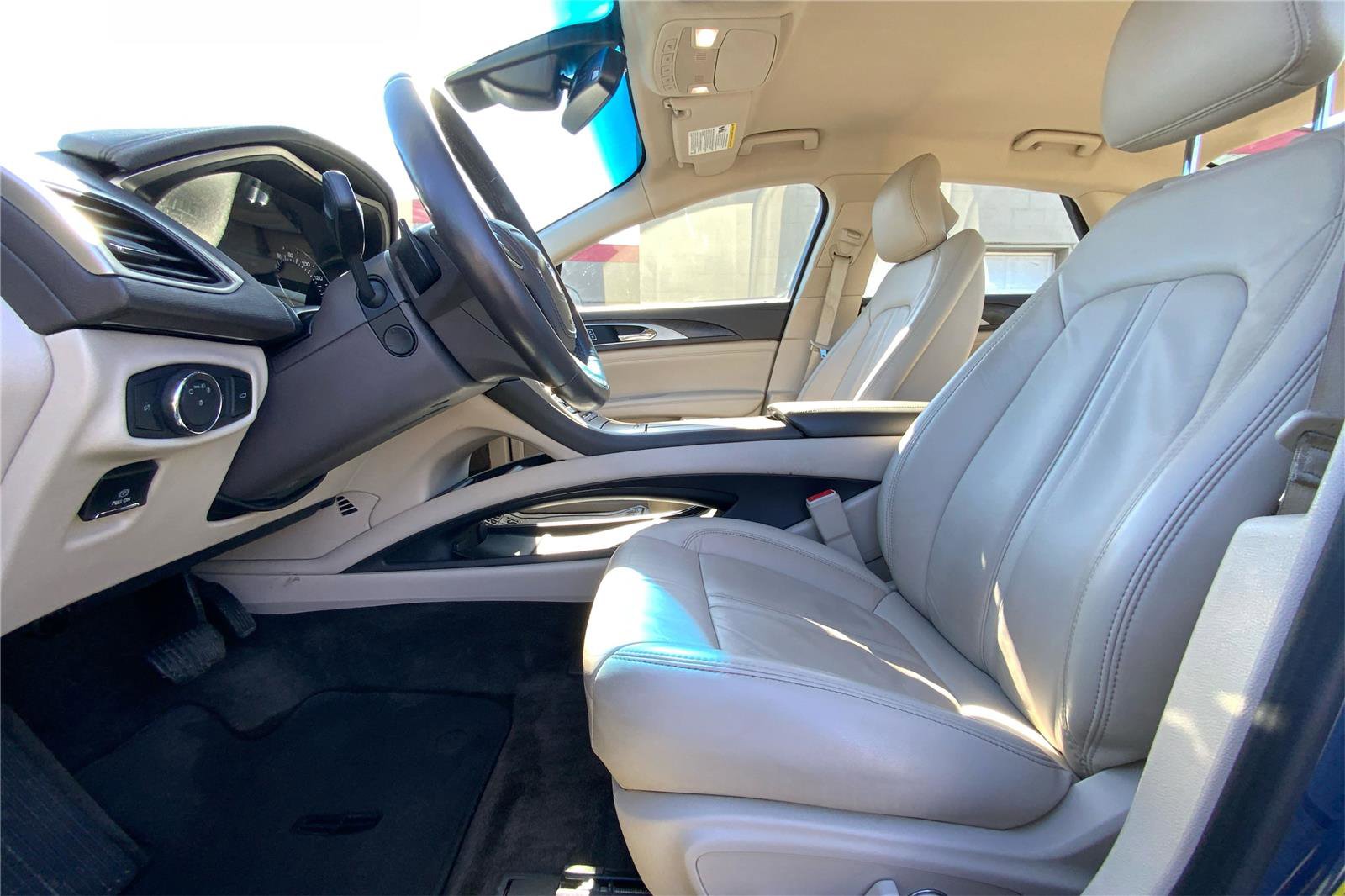 Used 2018 Lincoln MKZ Select w/ Select Plus Package AWD/4WD image 10