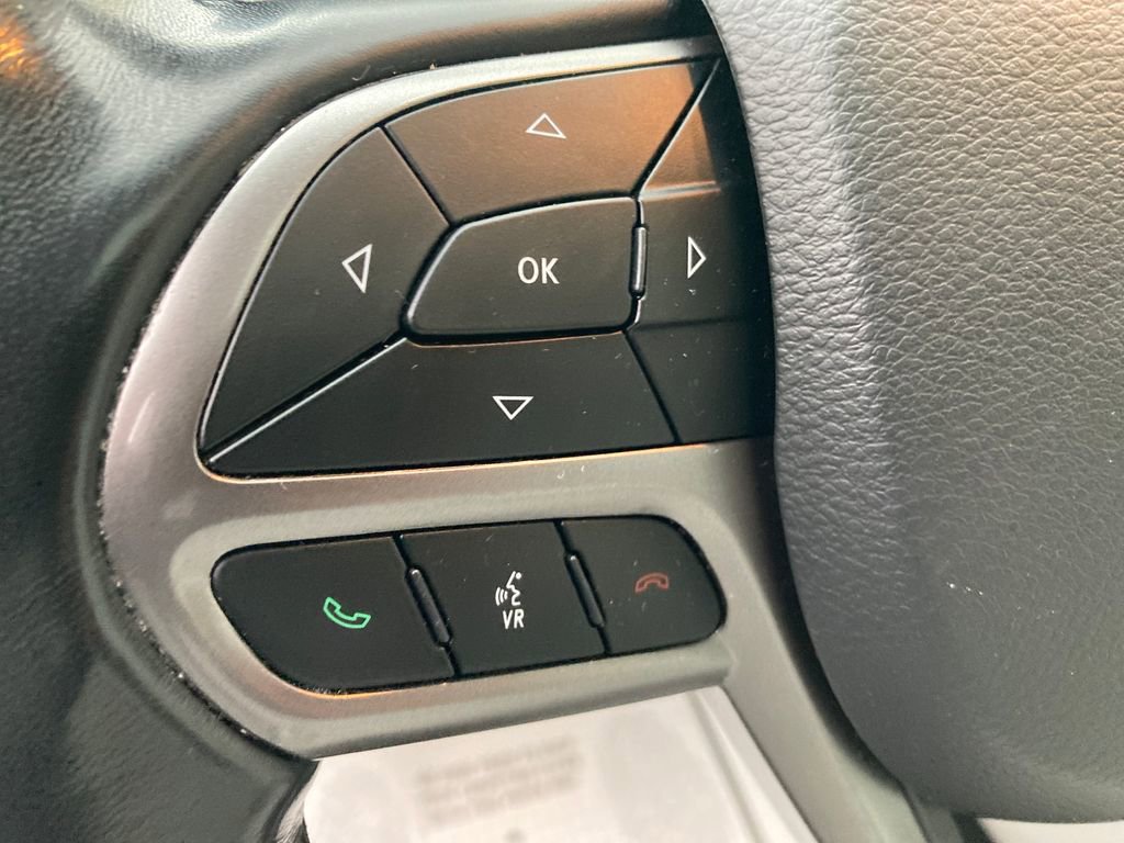 Used 2021 Jeep Cherokee Limited image 40