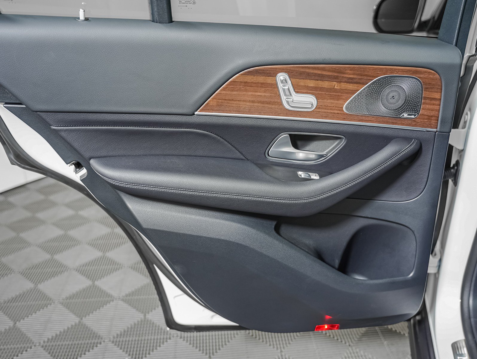 Certified 2026 Mercedes-Benz GLE 350 4MATIC image 26