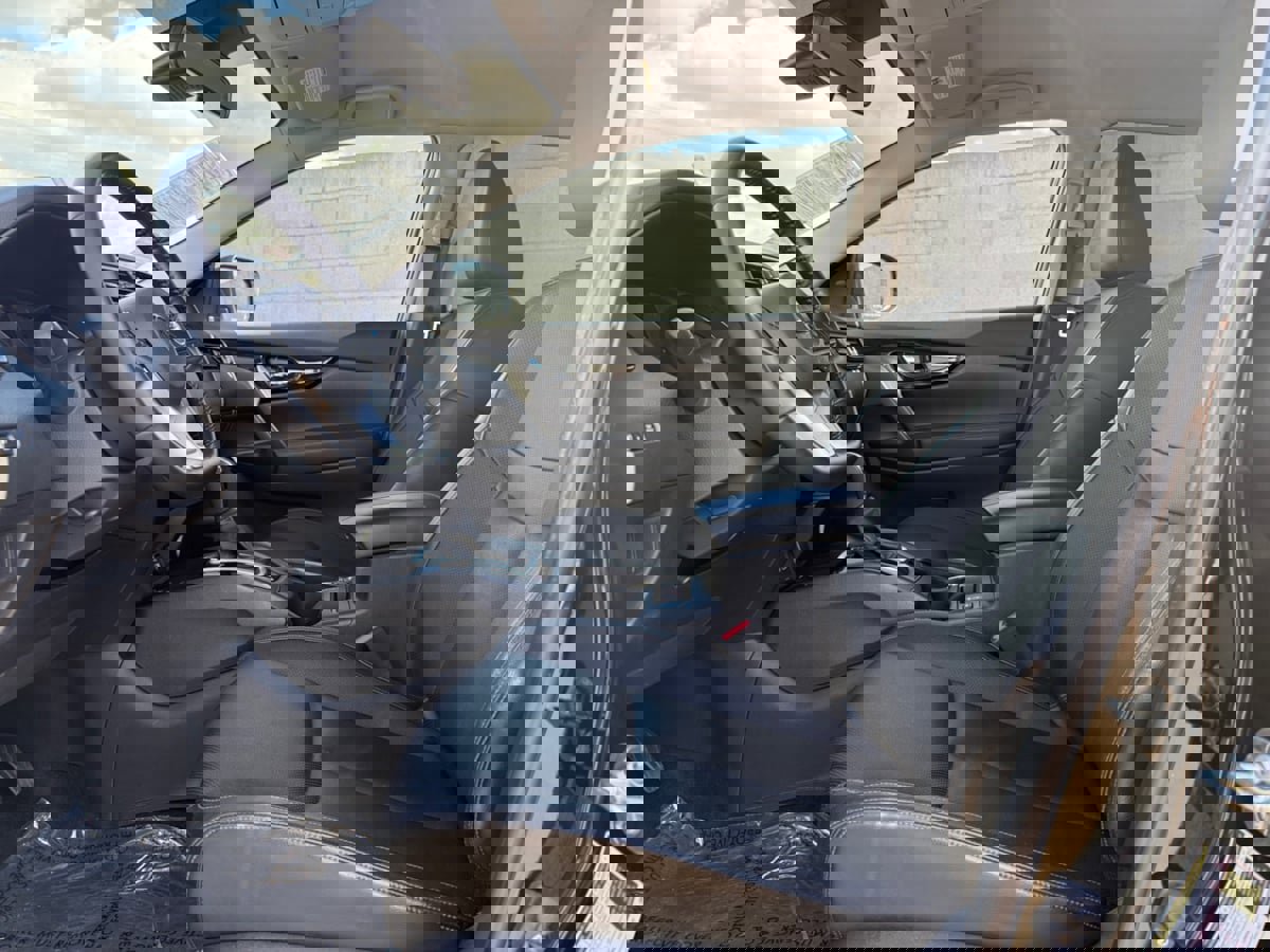 Used 2022 Nissan Rogue Sport SL image 16