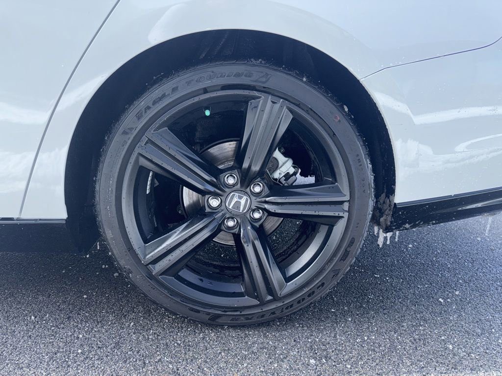 Used 2025 Honda Accord Sport image 29