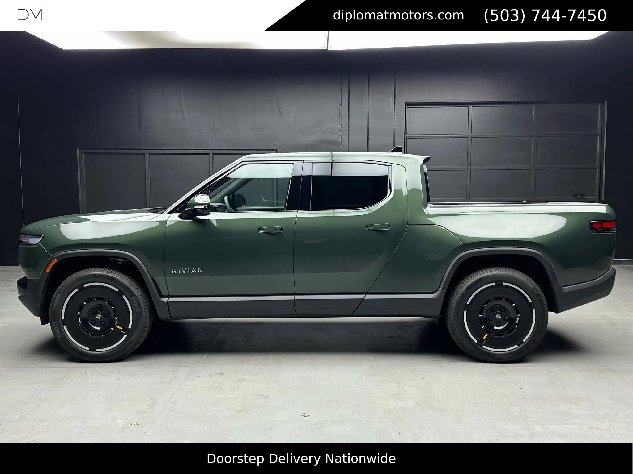 Used 2025 Rivian R1T Adventure image 3