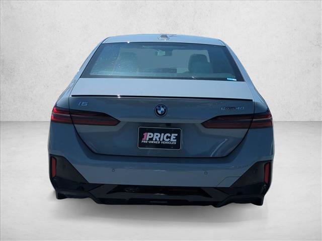 Certified 2026 BMW i5 eDrive40 w/ M Sport Package RWD image 7