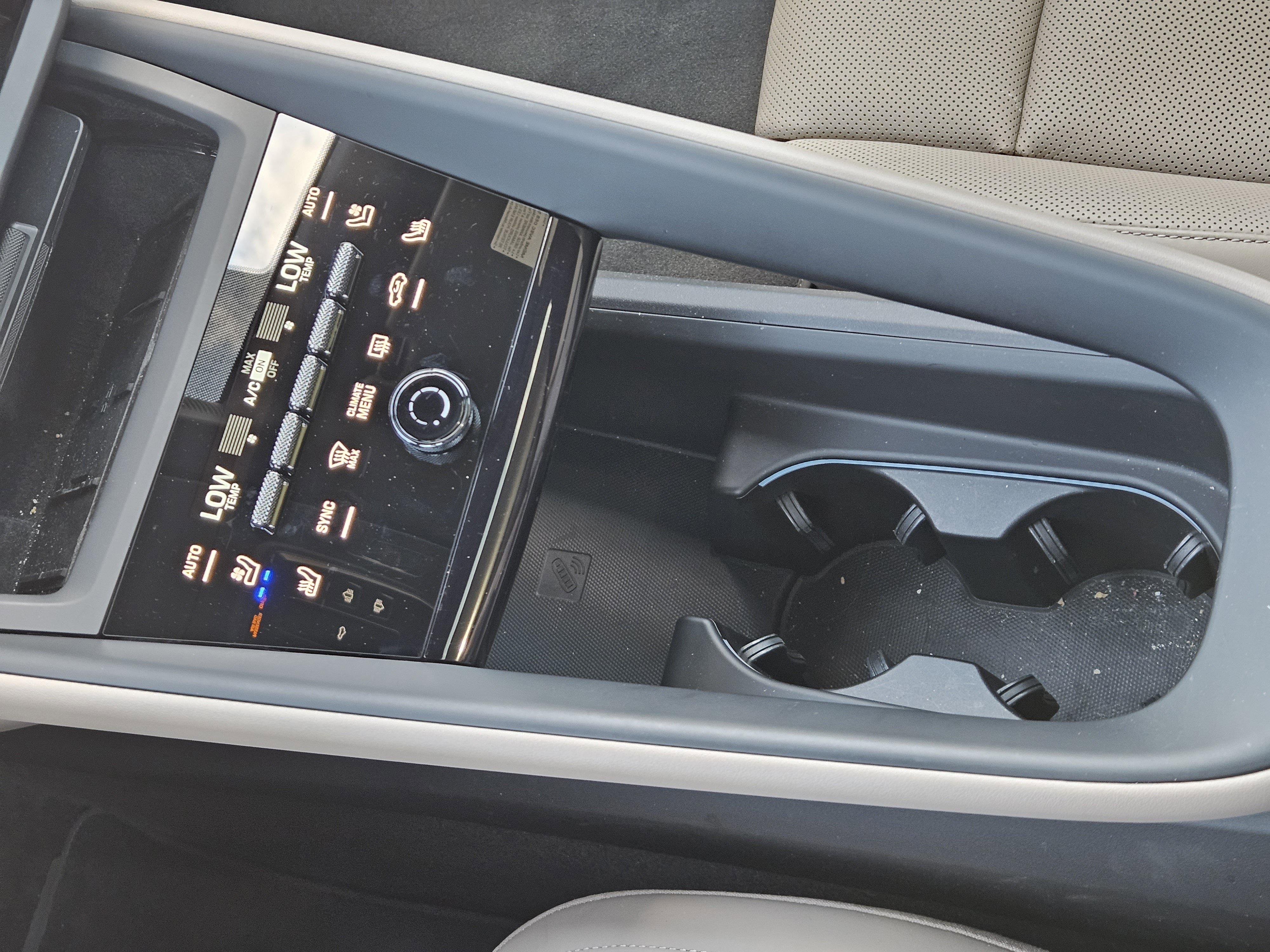 Certified 2025 Porsche Macan 4 Electric image 20